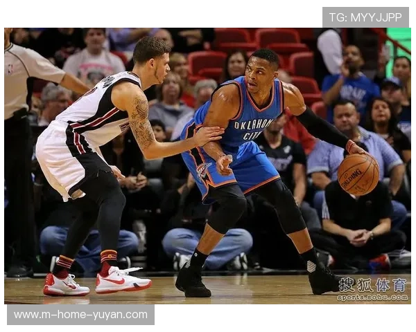 霍姆格伦协防范围持续进化 雷霆内线防守关键一环